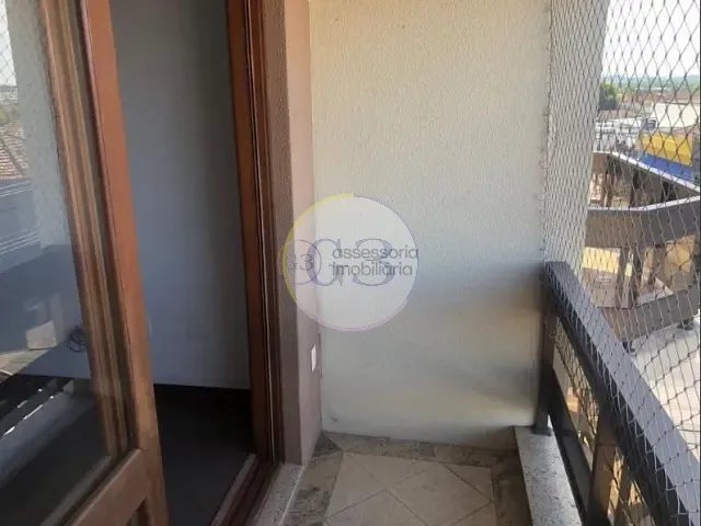 Apartamento 3 quartos e 1 banheiro, para alugar, no bairro Centro em Pelotas