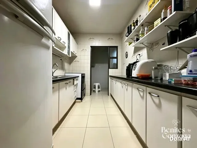Apartamento 3 quartos e 2 banheiros, à venda, no bairro Vila Marumby em Maringá