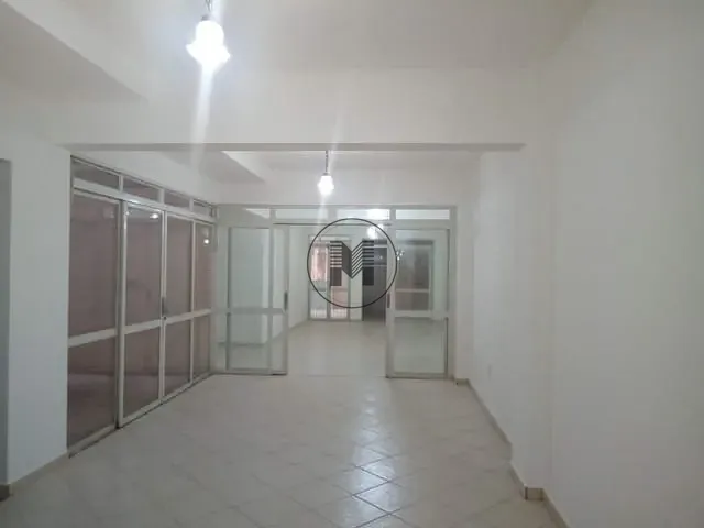 Apartamento com 208m² 4 quartos e 2 banheiros, à venda ou para alugar, no bairro Centro em Guaratinguetá