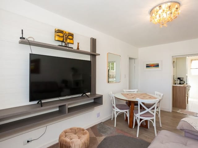 Apartamento 3 quartos e 2 banheiros, à venda, no bairro Água Verde em Curitiba