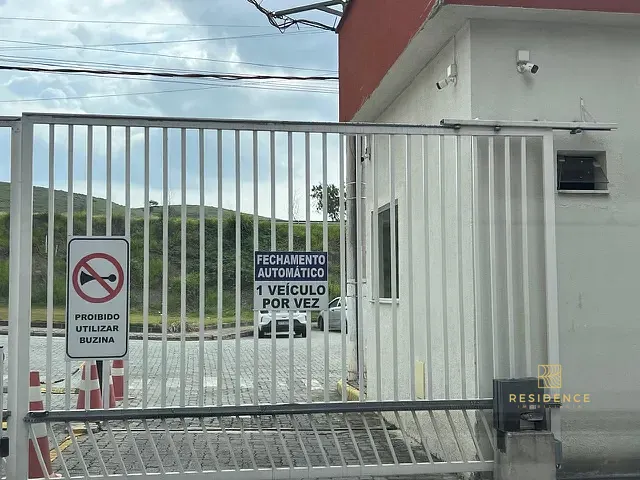 Apartamento 2 quartos e 2 banheiros, à venda, no bairro Três Poços em Volta Redonda