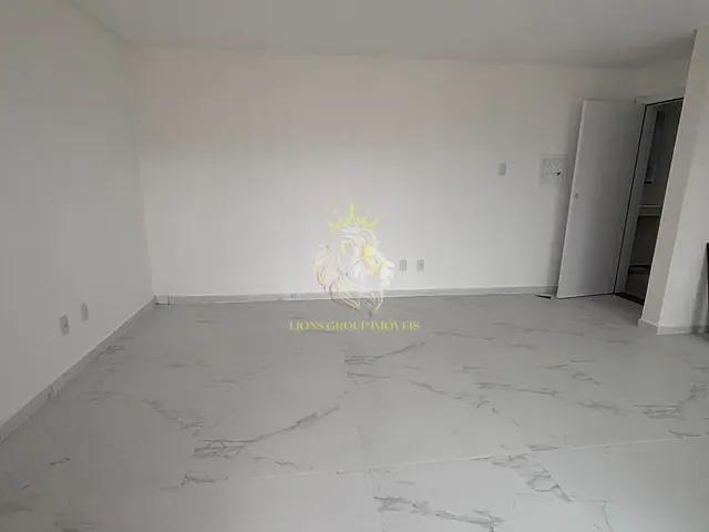 Apartamento 2 quartos e 2 banheiros, à venda, no bairro Santa Regina em Camboriú