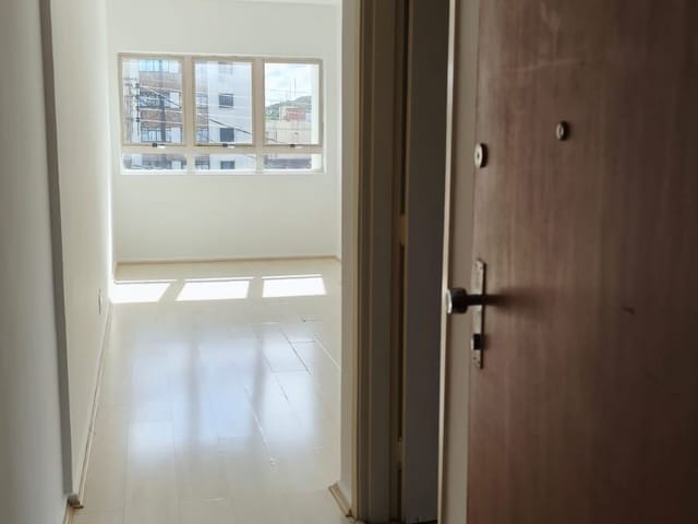 Foto do Apartamento - Apartamento para locação, Edifício Conde Danville,Vitória, Londrina, PR | Imobiliária Natal LTDA