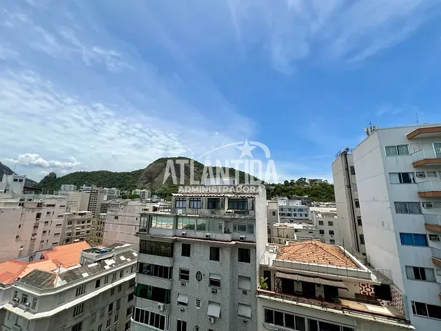 Apartamento com 95m² 2 quartos e 2 banheiros, à venda, no bairro Copacabana em Rio de Janeiro