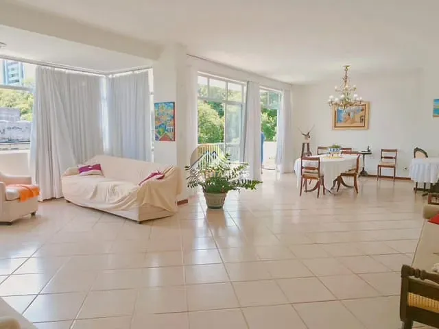 Apartamento 4 quartos e 3 banheiros, à venda, no bairro Vitória em Salvador