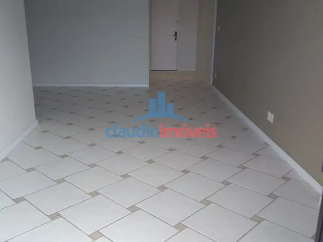 Apartamento à venda, no bairro Aterrado em Volta Redonda