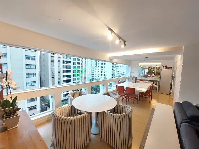 Apartamento 4 quartos e 3 banheiros, à venda, no bairro Jardim Paulista em São Paulo