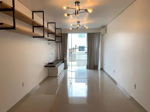 Apartamento 2 quartos e 1 banheiro, à venda, no bairro Jardim Amália em Volta Redonda