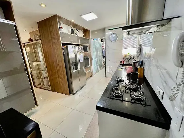 Apartamento com 278m² 3 quartos e 4 banheiros, à venda, no bairro Santa Rosa em Londrina