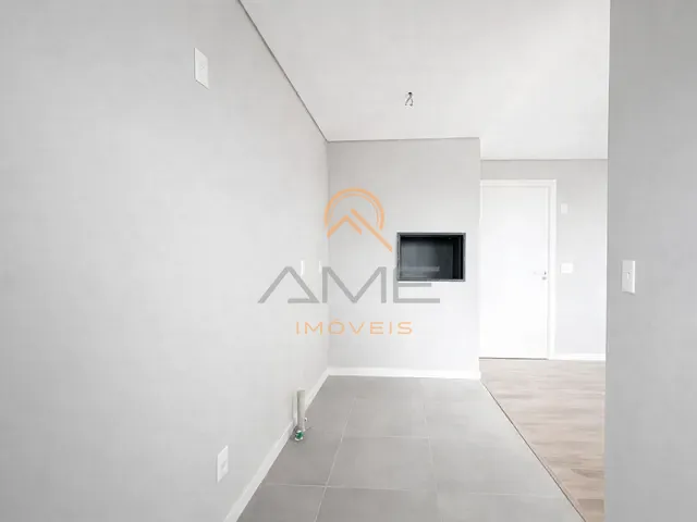 Apartamento 2 quartos e 2 banheiros, à venda ou para alugar, no bairro São Gonçalo em Pelotas