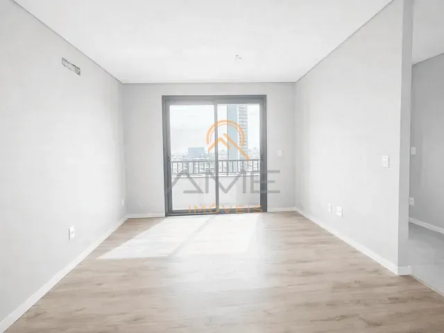 Apartamento 2 quartos e 2 banheiros, à venda ou para alugar, no bairro São Gonçalo em Pelotas
