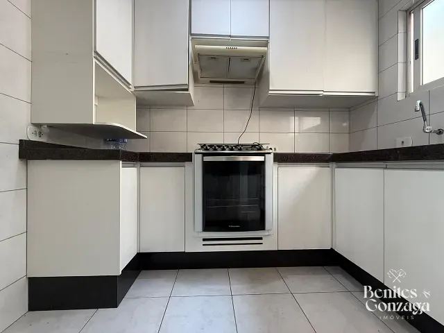 Apartamento 3 quartos e 1 banheiro, à venda, no bairro Vila Emília em Maringá