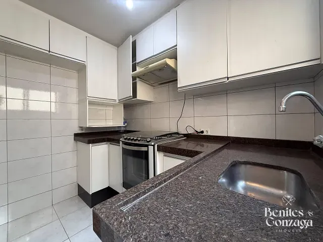 Apartamento 3 quartos e 1 banheiro, à venda, no bairro Vila Emília em Maringá
