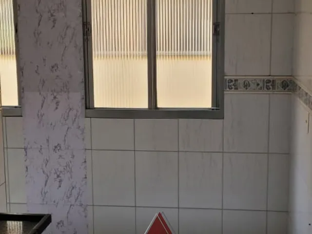 Apartamento com 58m² 2 quartos e 1 banheiro, para alugar, no bairro Parque dos Pinhais em Franca
