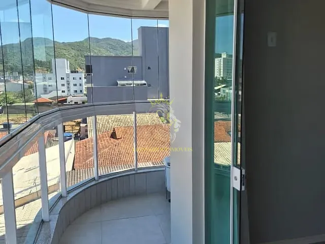 Apartamento 2 quartos e 2 banheiros, à venda, no bairro Centro em Camboriú