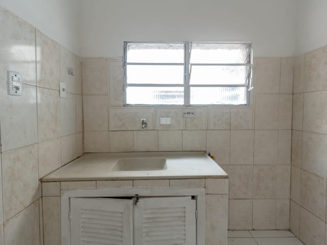 Apartamento 1 quarto e 1 banheiro, para alugar, no bairro Liberdade em São Paulo