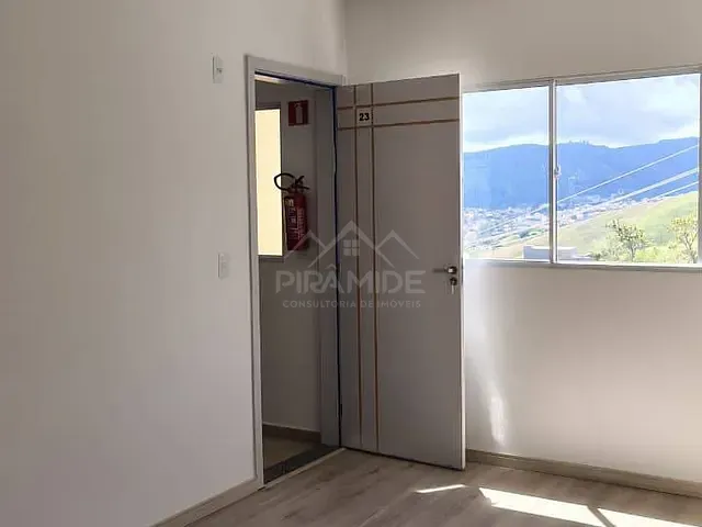 Apartamento 2 quartos e 2 banheiros, à venda, no bairro Jardim Bandeirantes em Poços de Caldas