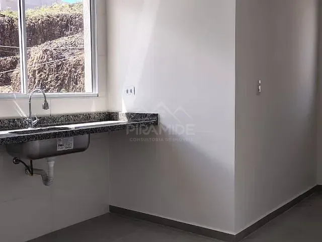 Apartamento 2 quartos e 2 banheiros, à venda, no bairro Jardim Bandeirantes em Poços de Caldas