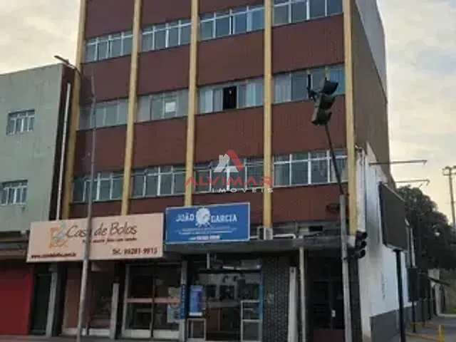 Apartamento 2 quartos e 1 banheiro, para alugar, no bairro Centro em Volta Redonda