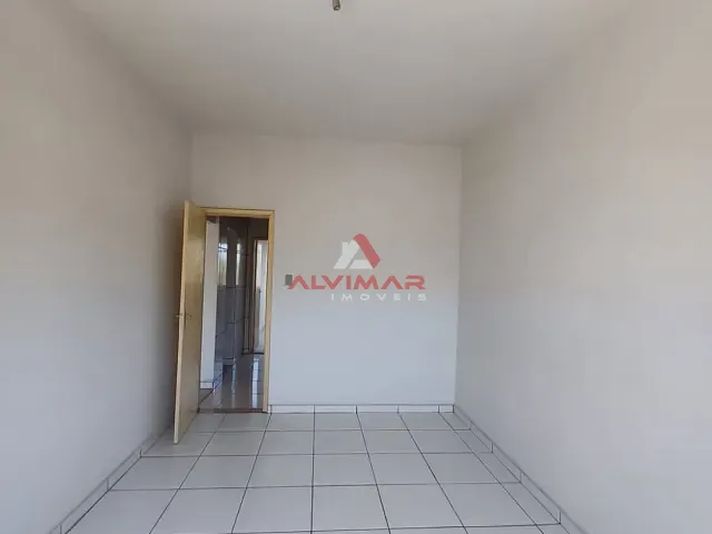 Apartamento 2 quartos e 1 banheiro, para alugar, no bairro Centro em Volta Redonda