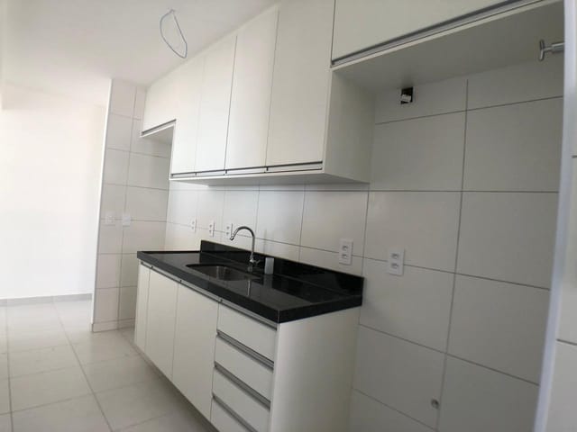 Apartamento 3 quartos e 2 banheiros, para alugar, no bairro Presidente Kennedy em Fortaleza