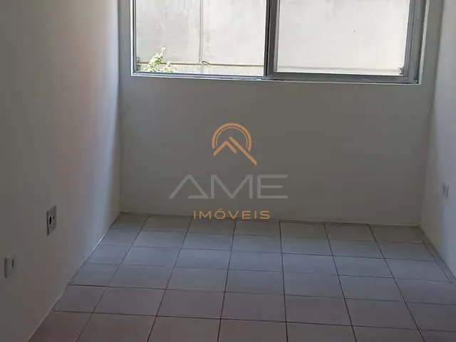 Apartamento 2 quartos e 1 banheiro, à venda ou para alugar, no bairro Centro em Pelotas