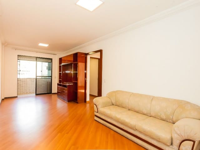Apartamento 3 quartos e 2 banheiros, para alugar, no bairro Alto da Glória em Curitiba