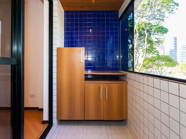 Apartamento 3 quartos e 2 banheiros, para alugar, no bairro Alto da Glória em Curitiba