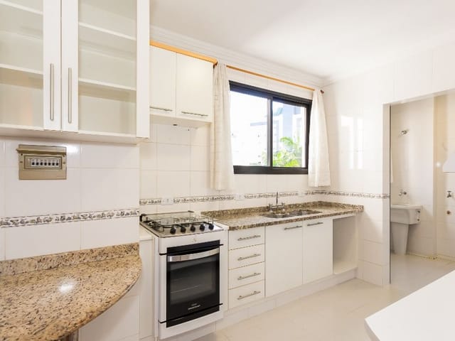 Apartamento 3 quartos e 2 banheiros, para alugar, no bairro Alto da Glória em Curitiba