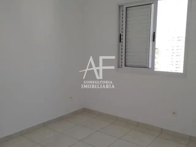 Apartamento com 65m² 2 quartos e 2 banheiros, para alugar, no bairro Centro em Taubaté