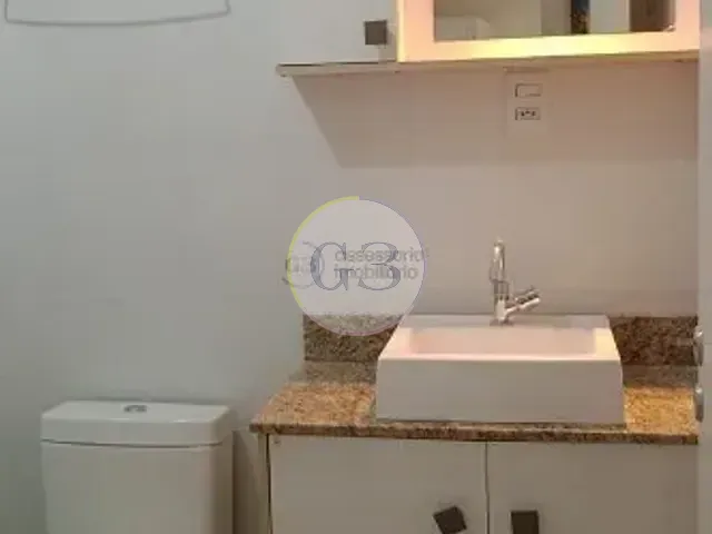 Apartamento 2 quartos e 1 banheiro, para alugar, no bairro Centro em Pelotas