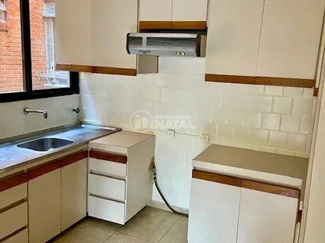 Apartamento com 86m² 2 quartos e 1 banheiro, à venda, no bairro Centro em Londrina