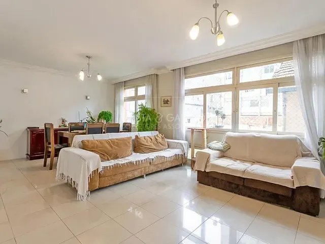 Apartamento com 140m² 3 quartos e 2 banheiros, à venda, no bairro Centro em Curitiba