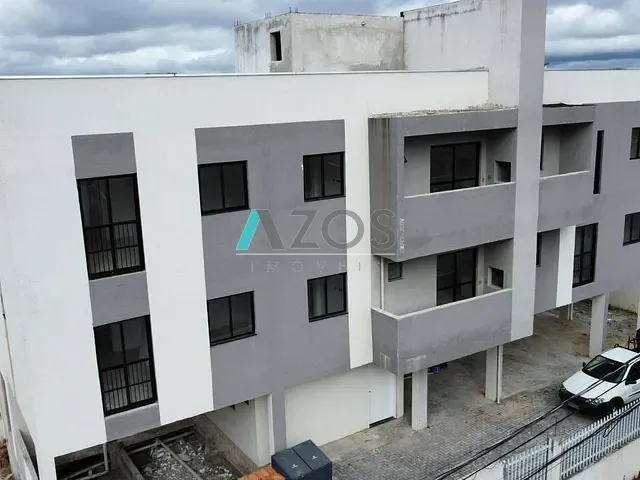 Apartamento com 57m² 2 quartos e 1 banheiro, à venda, no bairro Maracanã em Colombo