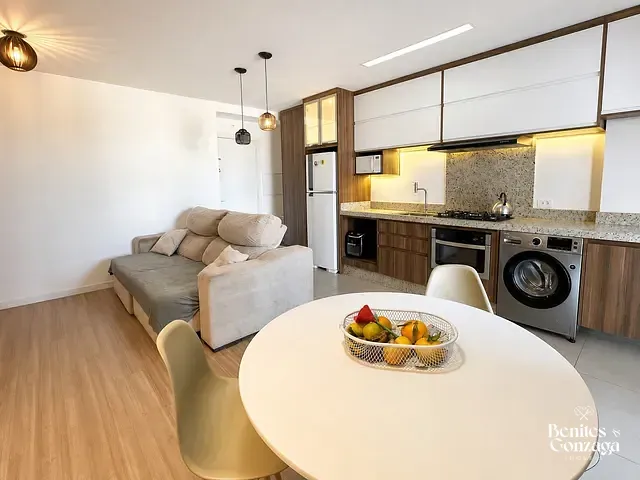 Apartamento com 148m² 3 quartos e 2 banheiros, à venda, no bairro Zona 08 em Maringá