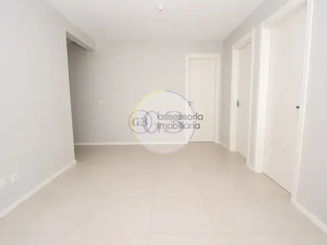Apartamento 2 quartos e 1 banheiro, para alugar, no bairro Centro em Pelotas