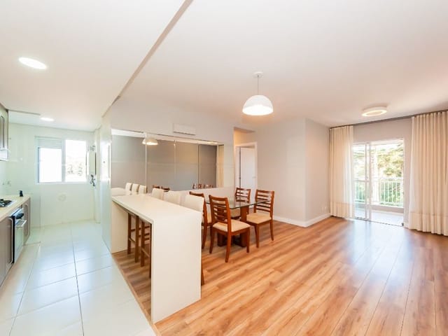 Apartamento 3 quartos e 2 banheiros, à venda, no bairro Santo Inácio em Curitiba
