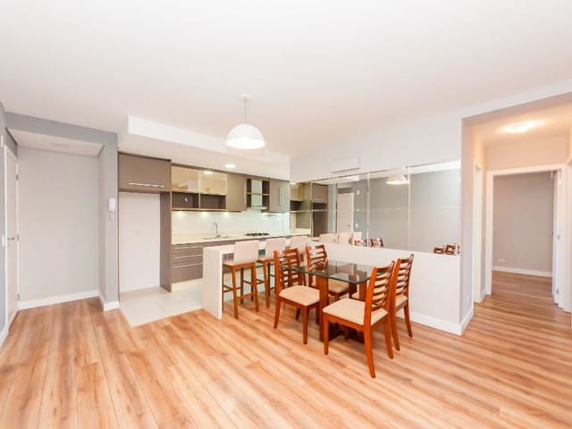 Apartamento 3 quartos e 2 banheiros, à venda, no bairro Santo Inácio em Curitiba