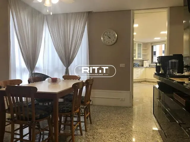 Apartamento com 670m² 4 quartos e 5 banheiros, à venda, no bairro Cambuí em Campinas