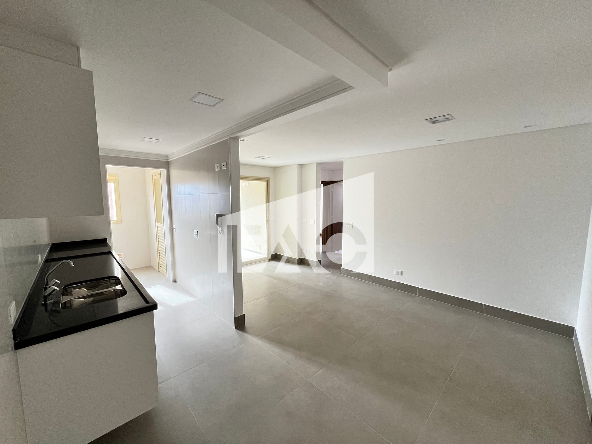 Apartamento para alugar com 2 quartos, 74m² - Foto 3