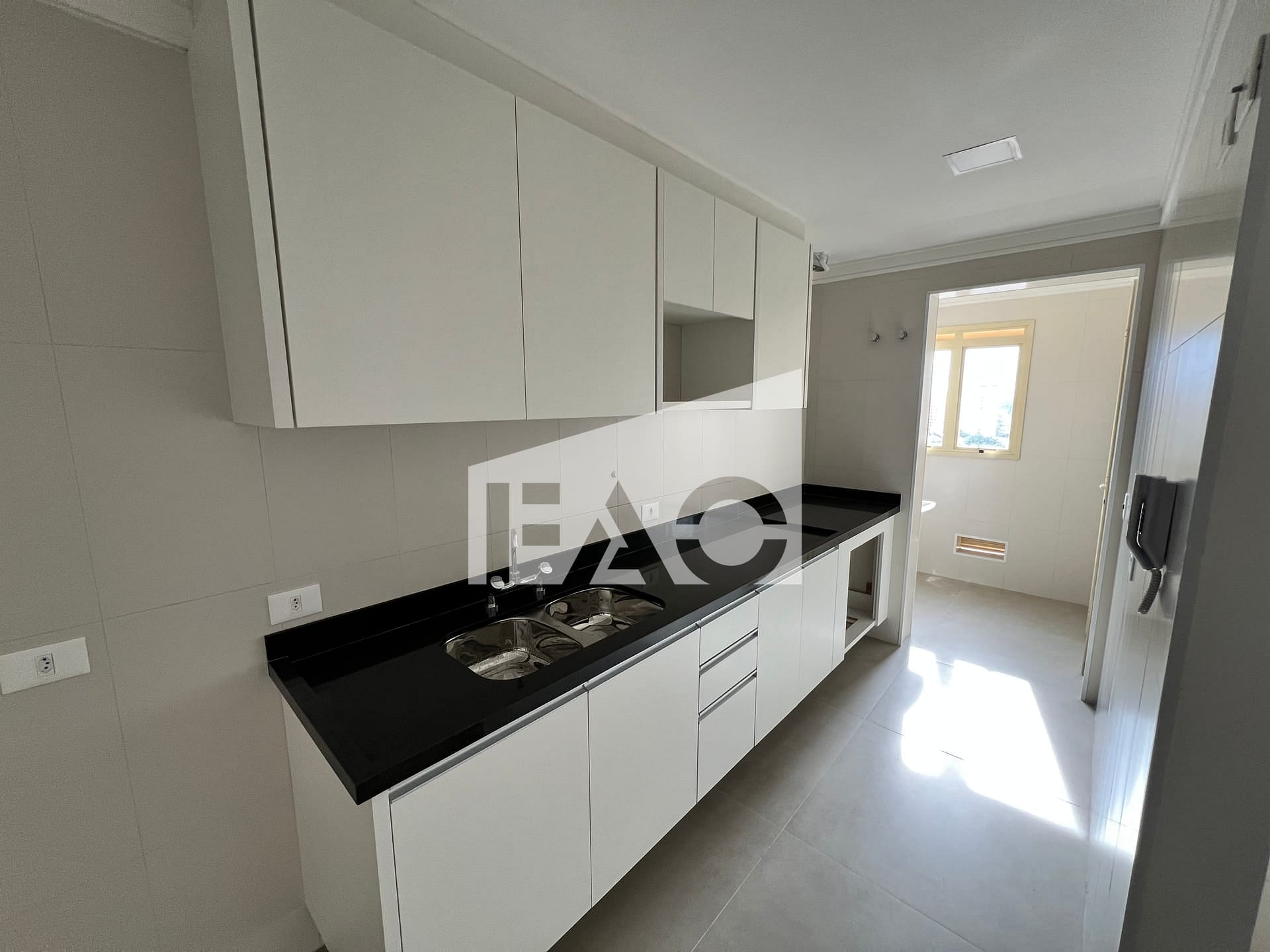 Apartamento para alugar com 2 quartos, 74m² - Foto 5