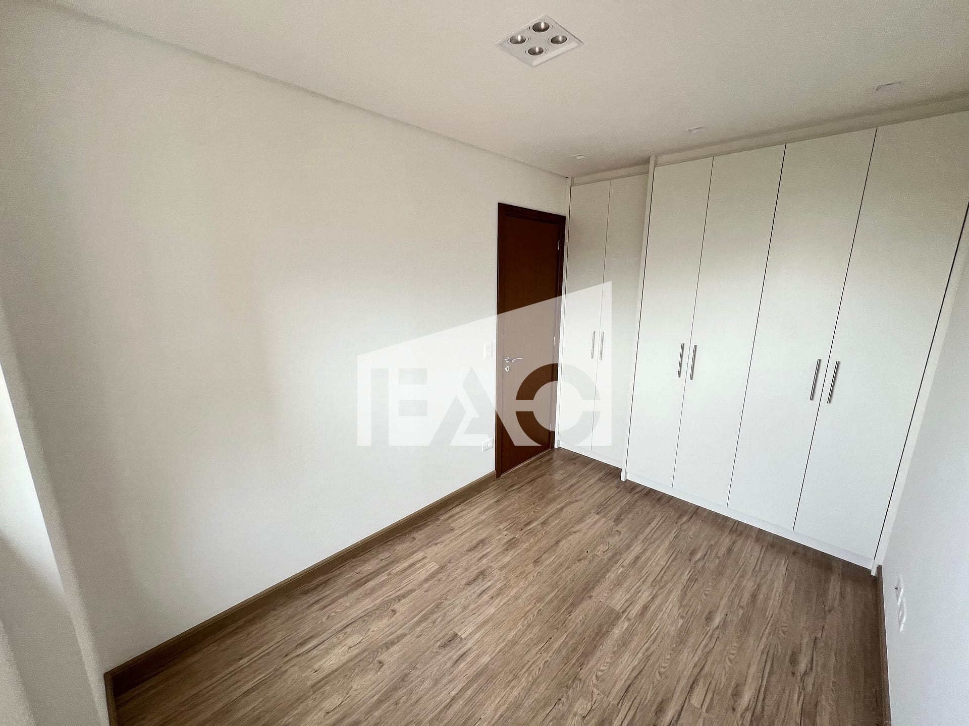 Apartamento para alugar com 2 quartos, 74m² - Foto 11