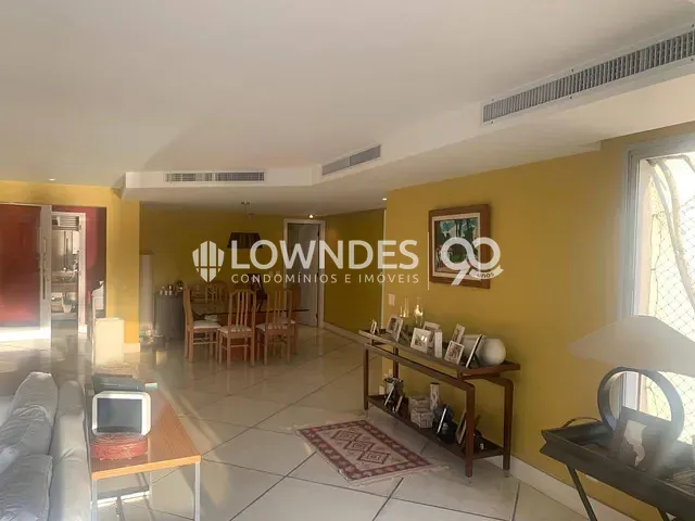 Apartamento com 210m² 3 quartos e 3 banheiros, à venda, no bairro Lagoa em Rio de Janeiro
