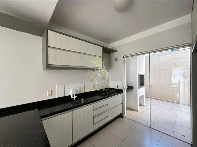 Apartamento 2 quartos e 1 banheiro, à venda, no bairro Areias em Camboriú