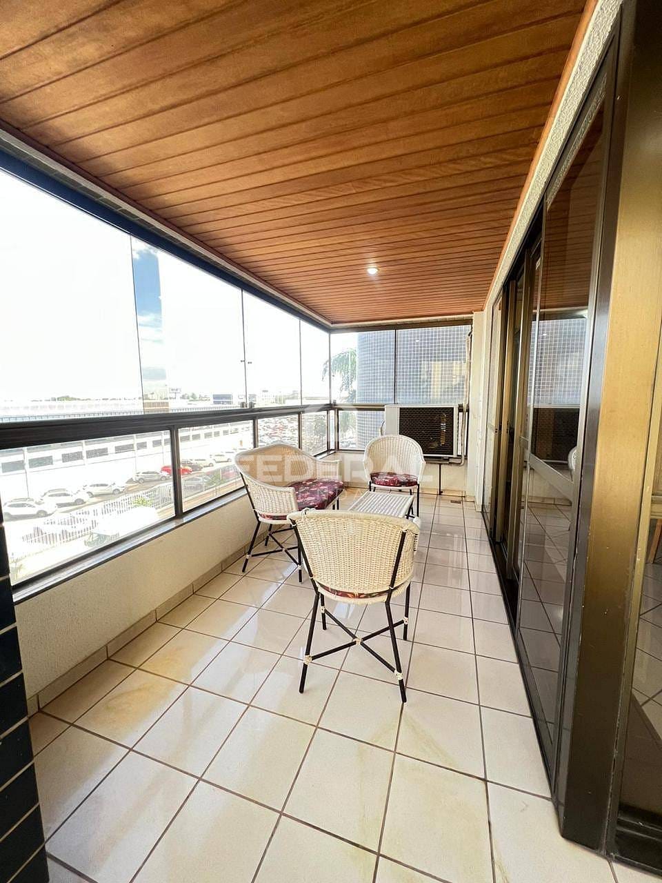 Apartamento à venda com 3 quartos, 134m² - Foto 3