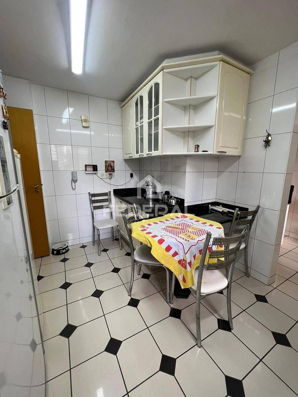 Apartamento à venda com 3 quartos, 134m² - Foto 8