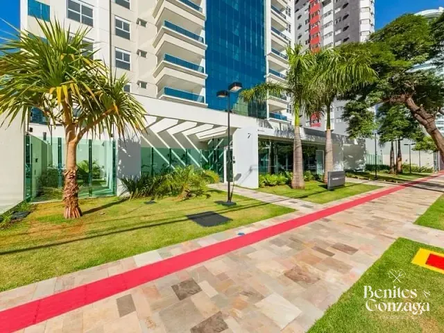 Apartamento com 241m² 3 quartos e 5 banheiros, à venda, no bairro Zona 07 em Maringá