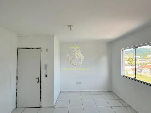 Apartamento 2 quartos e 1 banheiro, à venda, no bairro Areias em Camboriú