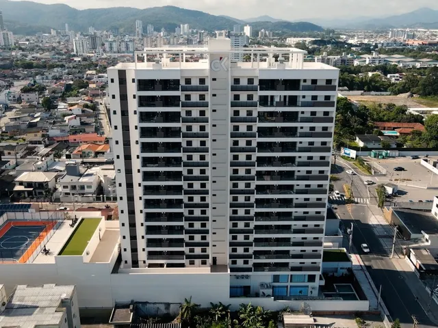 Apartamento 2 quartos e 2 banheiros, à venda, no bairro São João em Itajaí