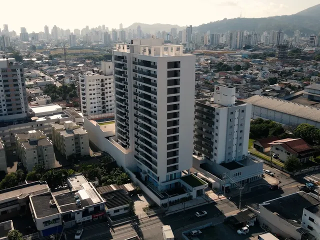 Apartamento 2 quartos e 2 banheiros, à venda, no bairro São João em Itajaí